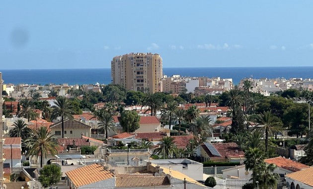 Herverkoop - Appartement / flat -
Torrevieja - Playa de los locos