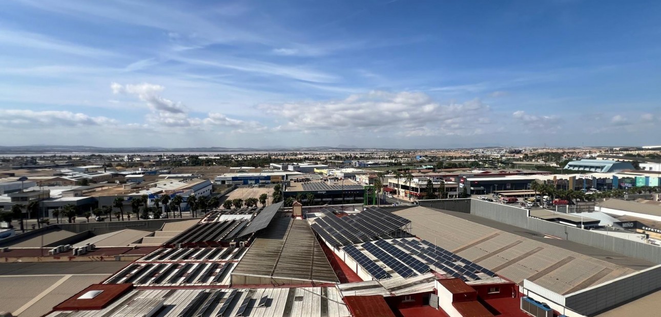 Herverkoop - Appartement / flat -
Torrevieja - Playa de los locos