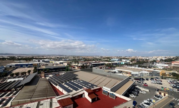 Herverkoop - Appartement / flat -
Torrevieja - Playa de los locos