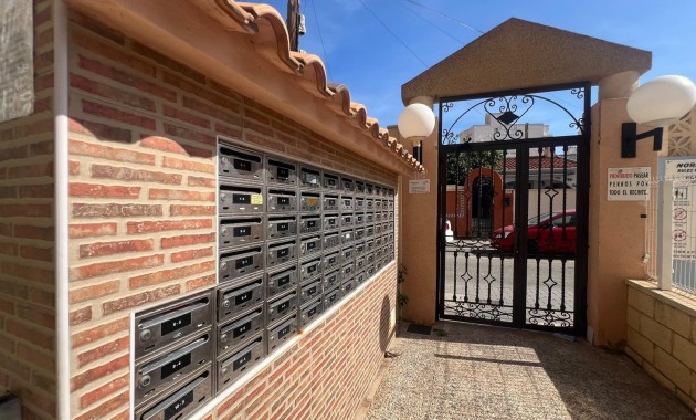 Herverkoop - Appartement / flat -
Torrevieja - Playa de los locos