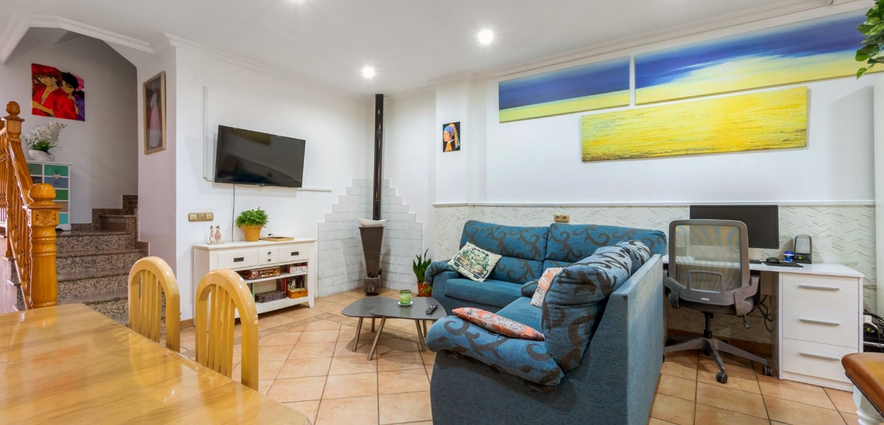 Herverkoop - Herenhuis -
Rojales - Rojales - Village