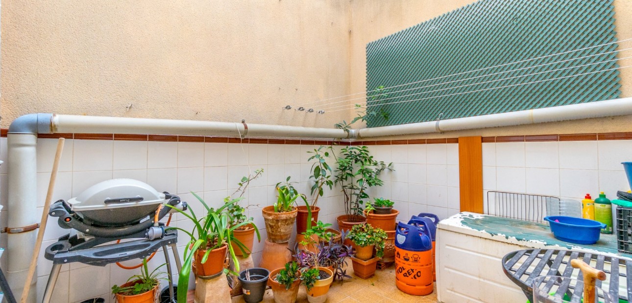 Herverkoop - Herenhuis -
Rojales - Rojales - Village