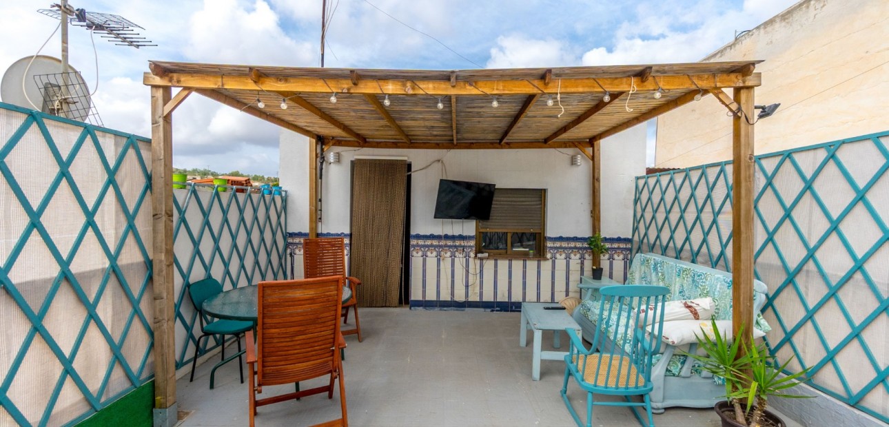 Herverkoop - Herenhuis -
Rojales - Rojales - Village