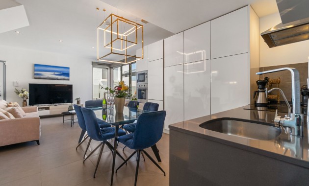 Herverkoop - Detached Villa -
Orihuela Costa - Villamartin