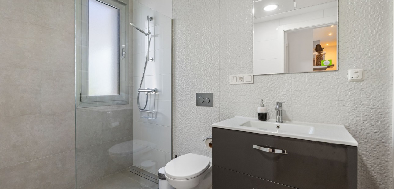 Herverkoop - Detached Villa -
Orihuela Costa - Villamartin