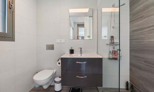 Herverkoop - Detached Villa -
Orihuela Costa - Villamartin