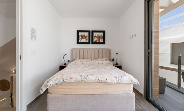 Herverkoop - Detached Villa -
Orihuela Costa - Villamartin