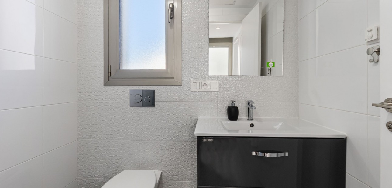 Herverkoop - Detached Villa -
Orihuela Costa - Villamartin