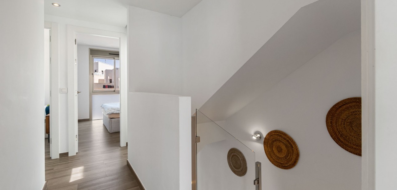 Herverkoop - Detached Villa -
Orihuela Costa - Villamartin