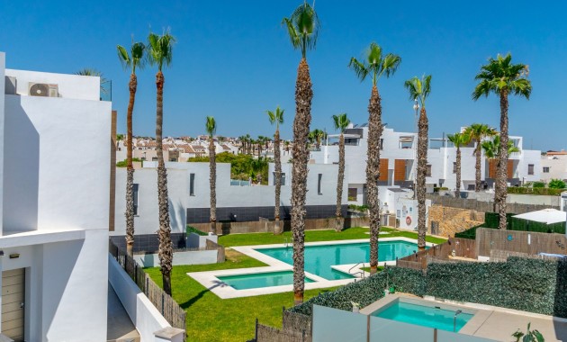 Herverkoop - Detached Villa -
Orihuela Costa - Villamartin