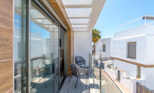 Herverkoop - Detached Villa -
Orihuela Costa - Villamartin