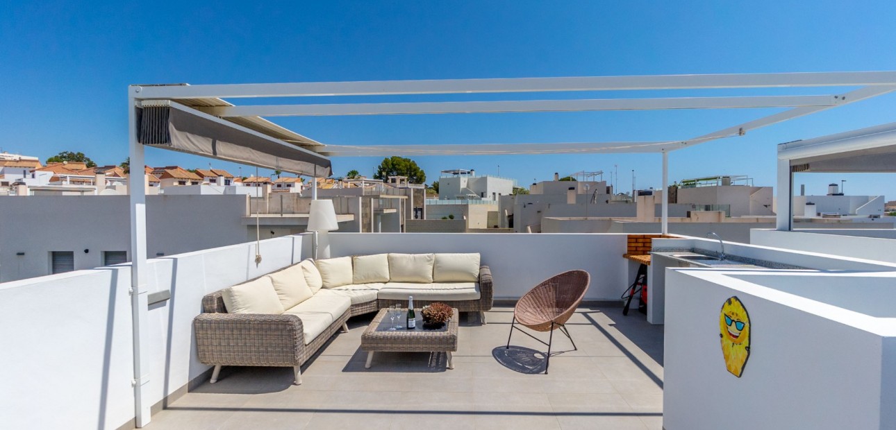 Herverkoop - Detached Villa -
Orihuela Costa - Villamartin