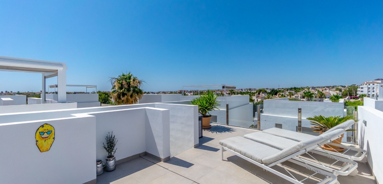 Herverkoop - Detached Villa -
Orihuela Costa - Villamartin