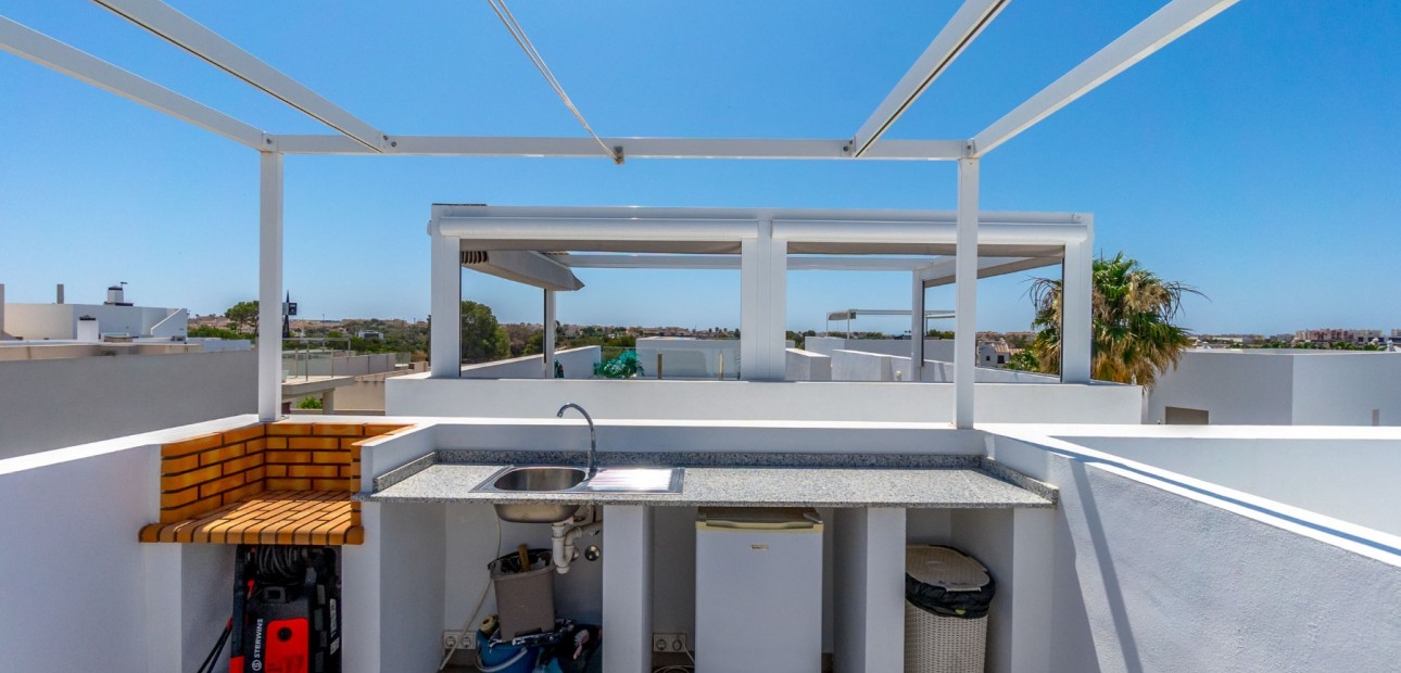 Herverkoop - Detached Villa -
Orihuela Costa - Villamartin