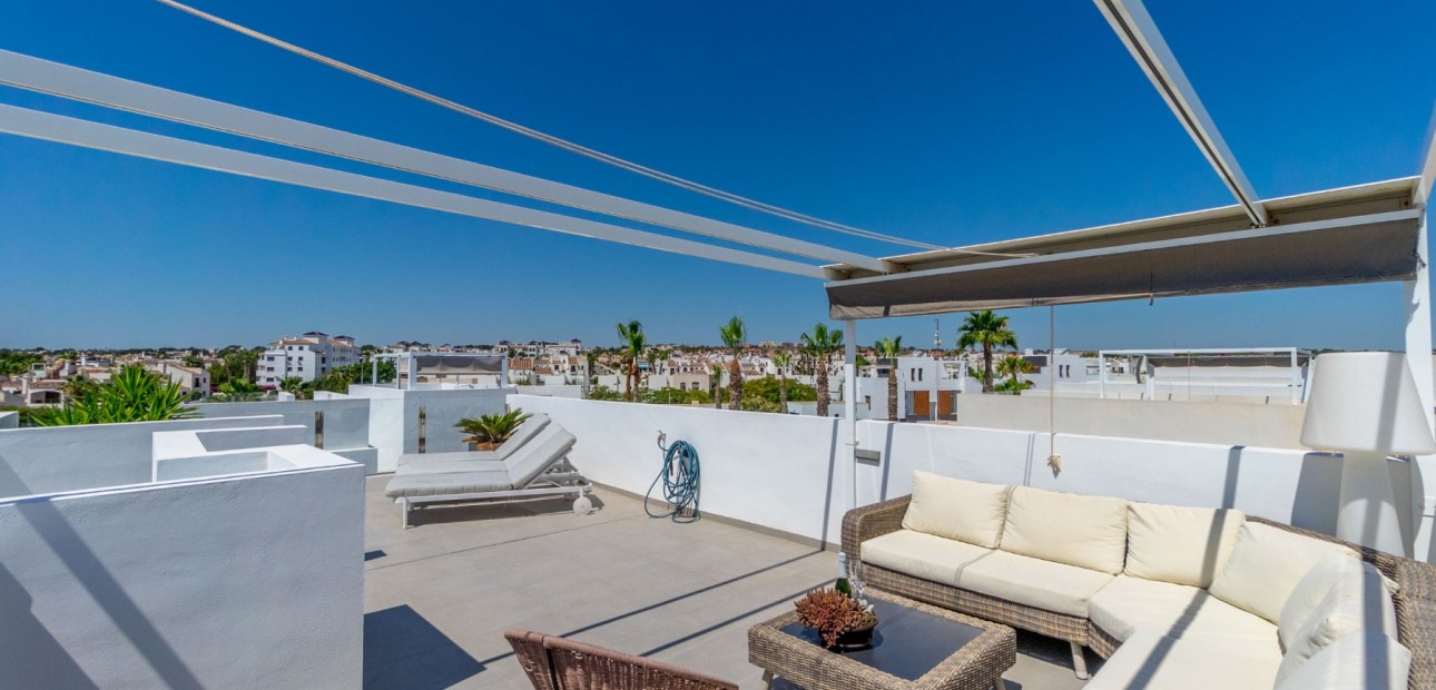 Herverkoop - Detached Villa -
Orihuela Costa - Villamartin