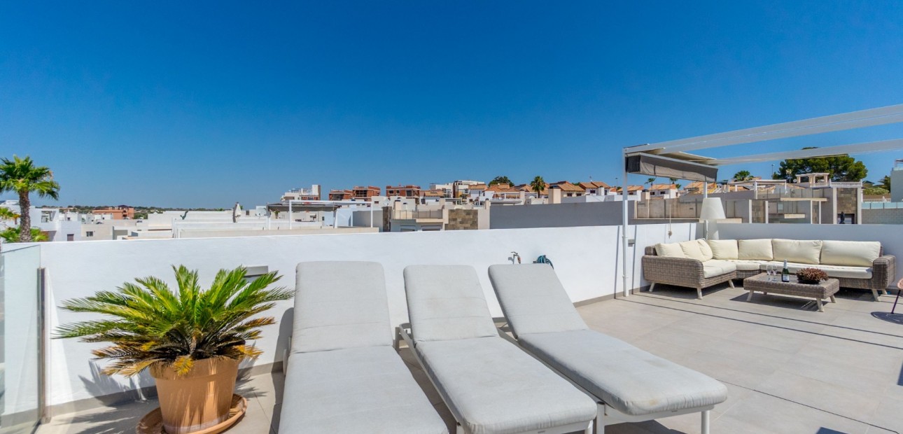 Herverkoop - Detached Villa -
Orihuela Costa - Villamartin