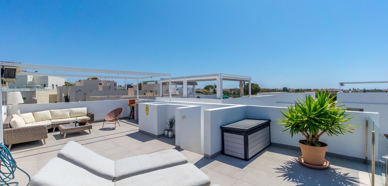 Herverkoop - Detached Villa -
Orihuela Costa - Villamartin