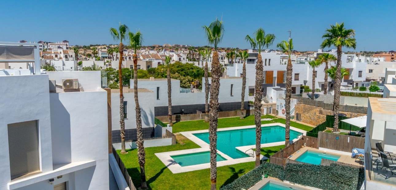 Herverkoop - Detached Villa -
Orihuela Costa - Villamartin