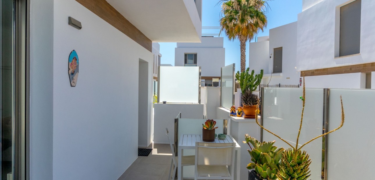 Herverkoop - Detached Villa -
Orihuela Costa - Villamartin