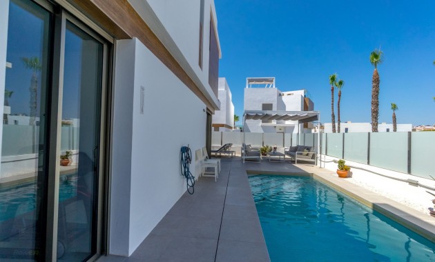 Herverkoop - Detached Villa -
Orihuela Costa - Villamartin