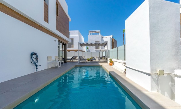 Herverkoop - Detached Villa -
Orihuela Costa - Villamartin