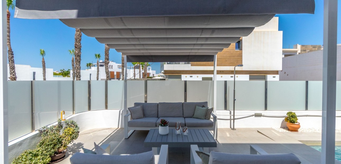 Herverkoop - Detached Villa -
Orihuela Costa - Villamartin