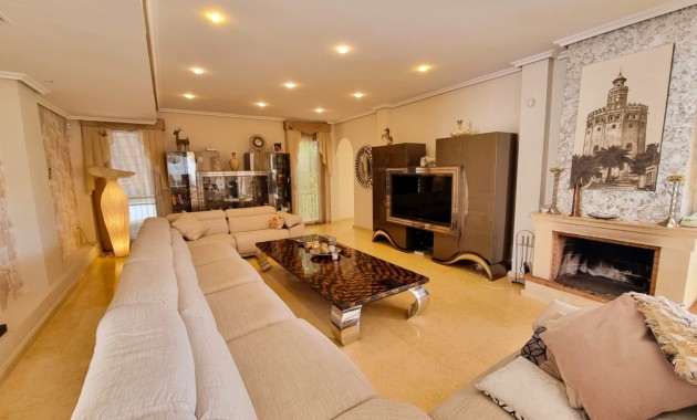 Sale - Detached Villa -
Torrevieja - La Mata