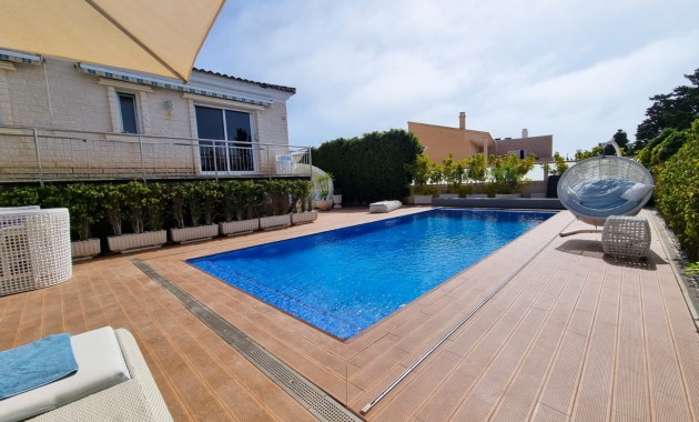 Sale - Detached Villa -
Torrevieja - La Mata