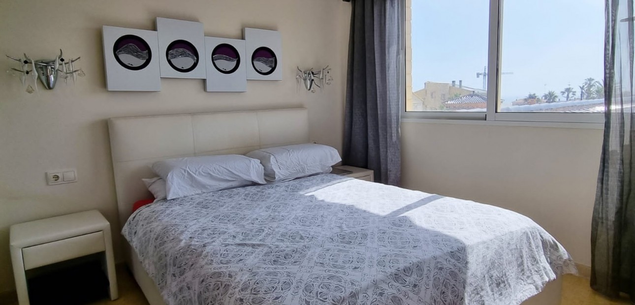 Sale - Detached Villa -
Torrevieja - La Mata