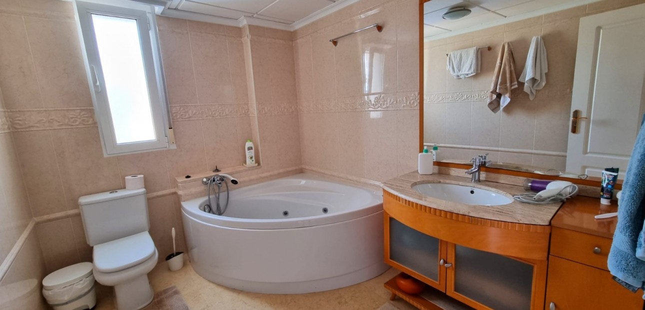 Sale - Detached Villa -
Torrevieja - La Mata