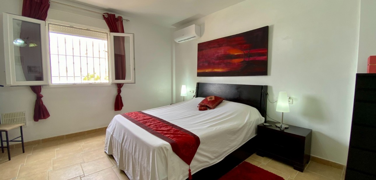 Herverkoop - Detached Villa -
Algorfa - Lomas de La Juliana