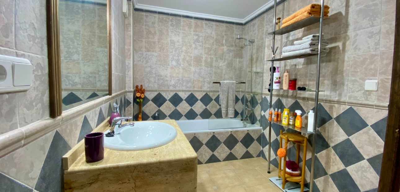 Herverkoop - Detached Villa -
Algorfa - Lomas de La Juliana