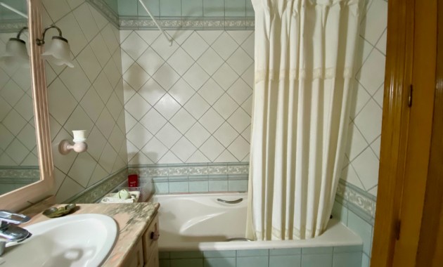 Herverkoop - Appartement / flat -
Torrevieja - Playa Del Cura