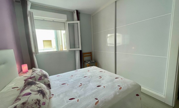Herverkoop - Appartement / flat -
Torrevieja - Playa Del Cura
