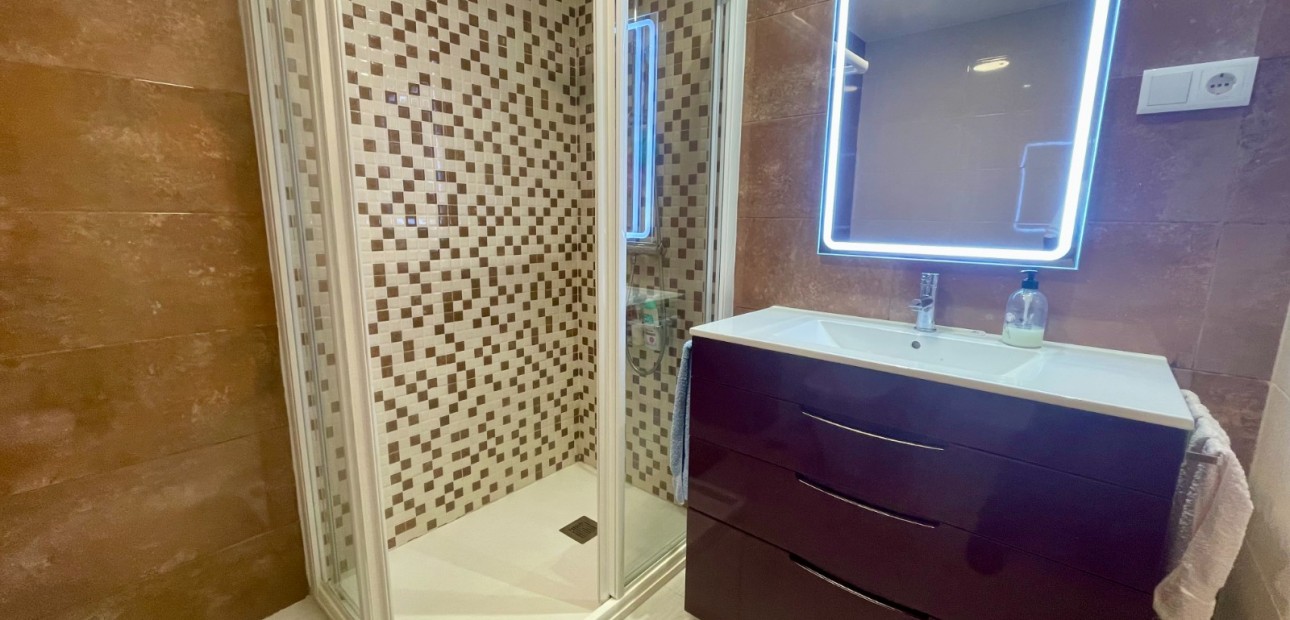 Herverkoop - Appartement / flat -
Torrevieja - Playa Del Cura