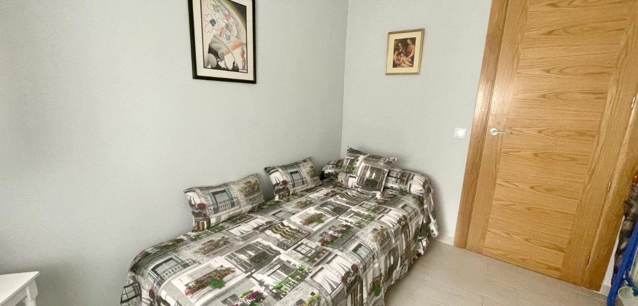 Herverkoop - Appartement / flat -
Torrevieja - Playa Del Cura