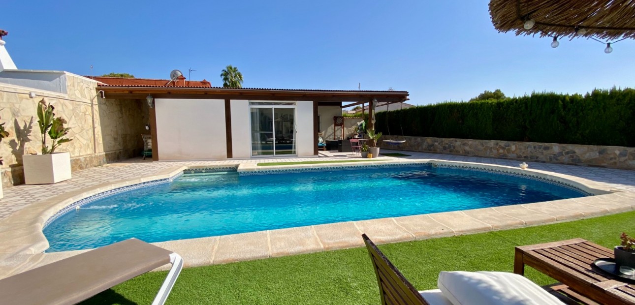 Herverkoop - Detached Villa -
Ciudad Quesada - Ciudad Quesada - Town