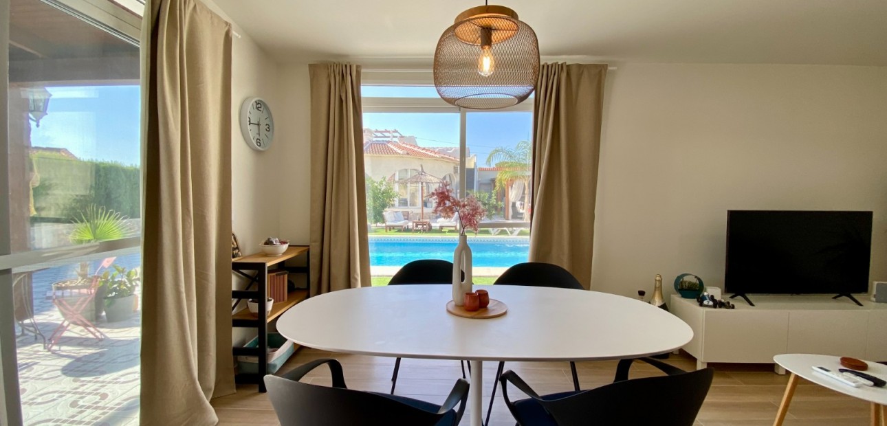 Herverkoop - Detached Villa -
Ciudad Quesada - Ciudad Quesada - Town