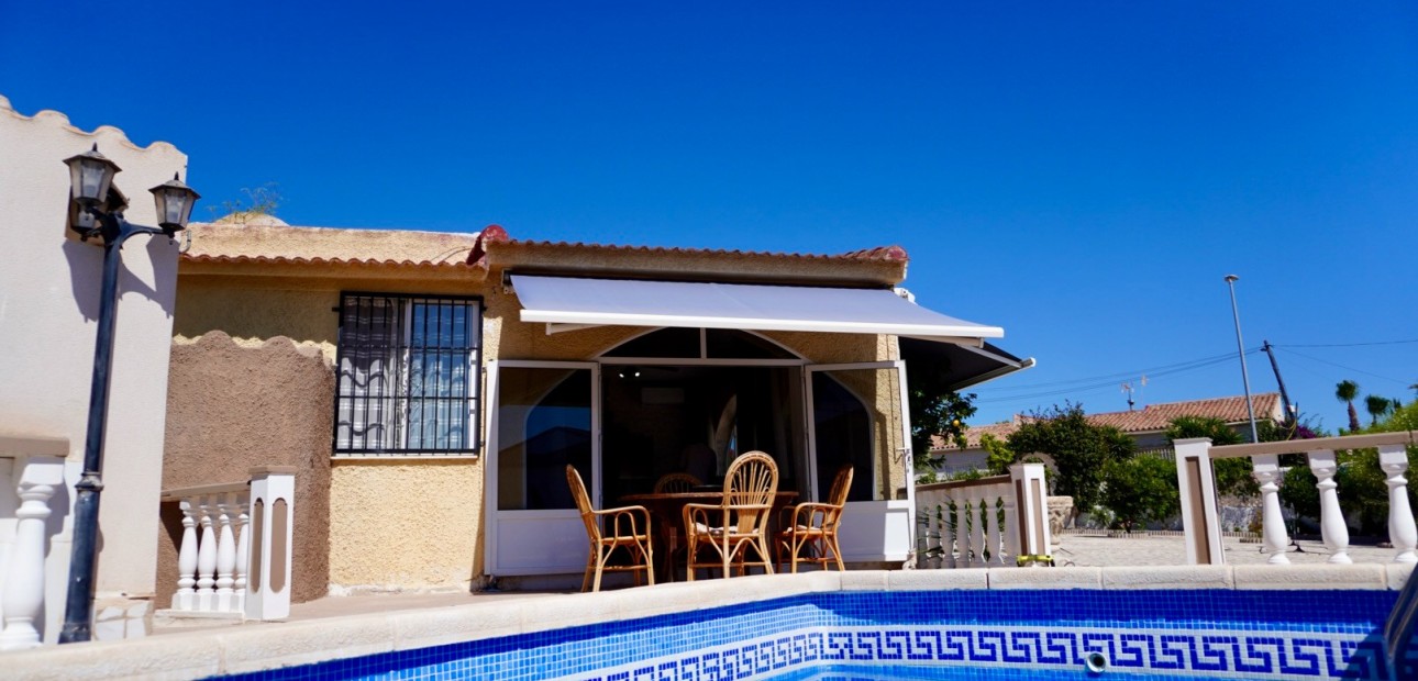 Herverkoop - Detached Villa -
Ciudad Quesada - Ciudad Quesada - Town