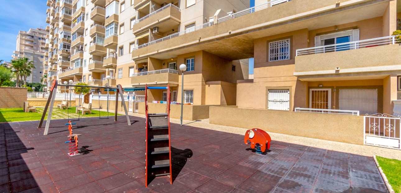 Herverkoop - Appartement / flat -
Torrevieja - Torrevieja - Centre