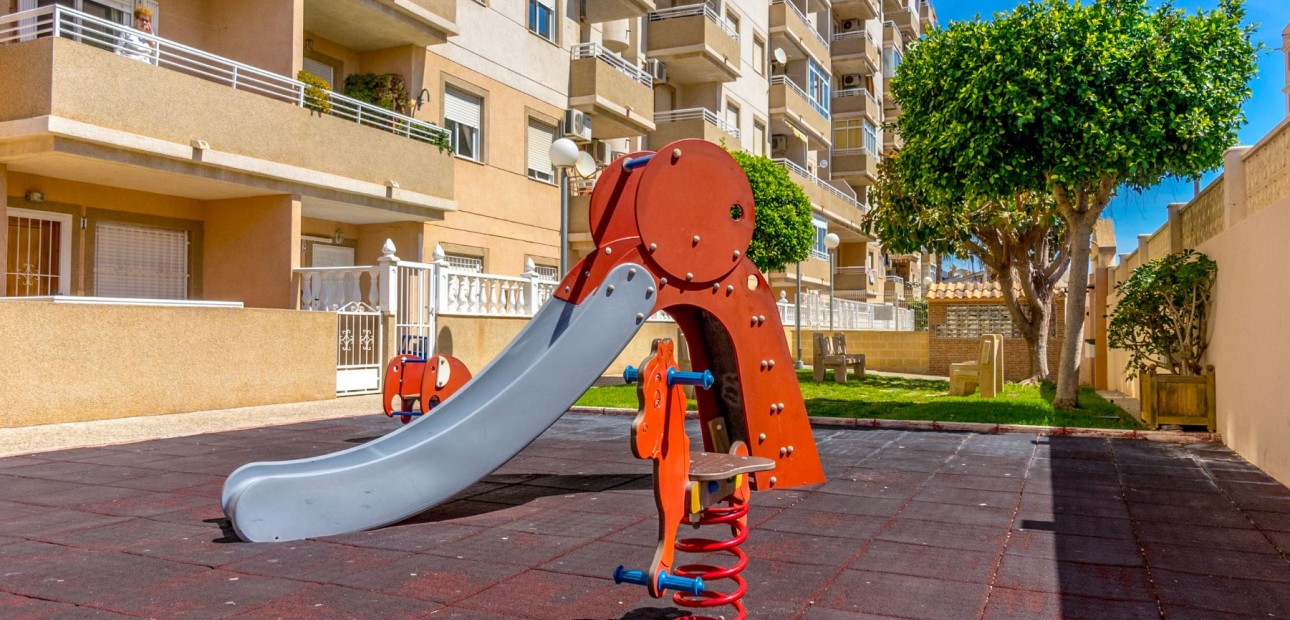 Herverkoop - Appartement / flat -
Torrevieja - Torrevieja - Centre