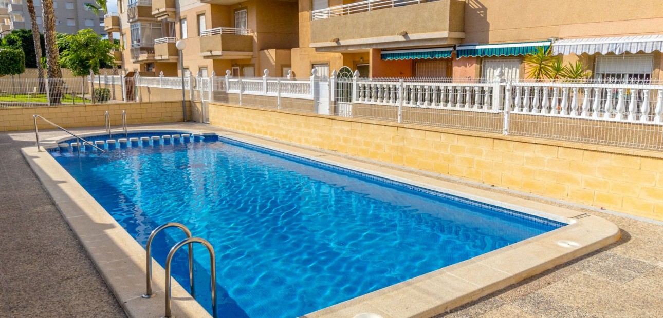 Herverkoop - Appartement / flat -
Torrevieja - Torrevieja - Centre