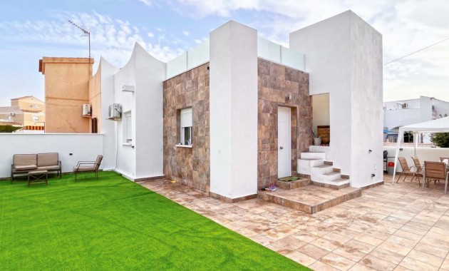 Herverkoop - Quadplex -
Orihuela Costa - Playa Flamenca