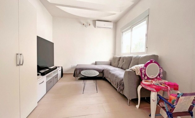 Herverkoop - Quadplex -
Orihuela Costa - Playa Flamenca