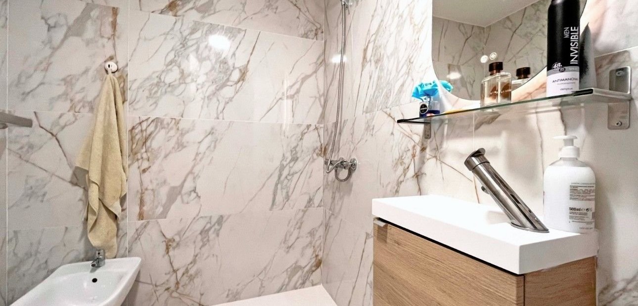 Herverkoop - Quadplex -
Orihuela Costa - Playa Flamenca