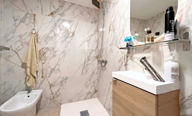 Herverkoop - Quadplex -
Orihuela Costa - Playa Flamenca