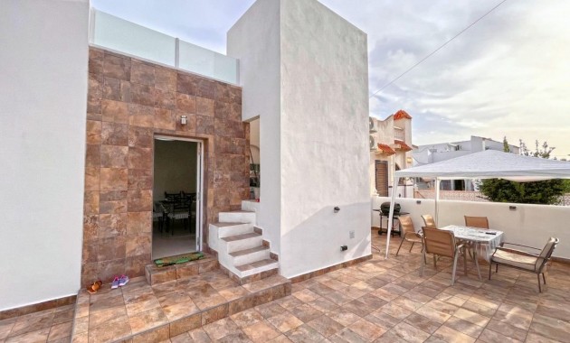 Herverkoop - Quadplex -
Orihuela Costa - Playa Flamenca