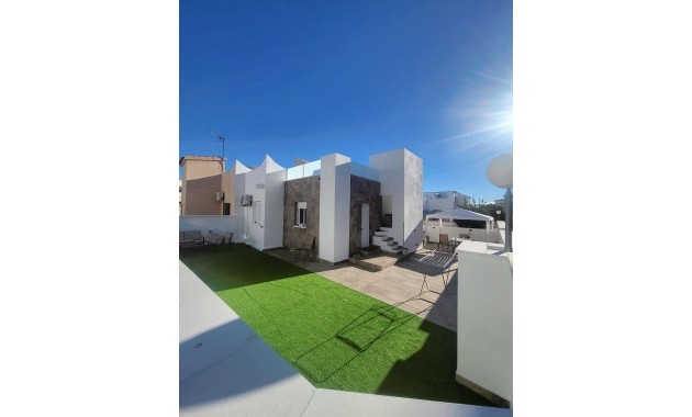 Herverkoop - Quadplex -
Orihuela Costa - Playa Flamenca
