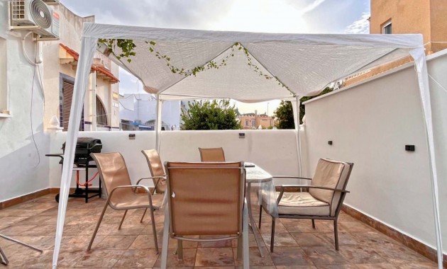 Herverkoop - Quadplex -
Orihuela Costa - Playa Flamenca