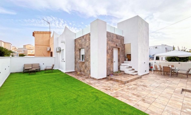 Herverkoop - Quadplex -
Orihuela Costa - Playa Flamenca